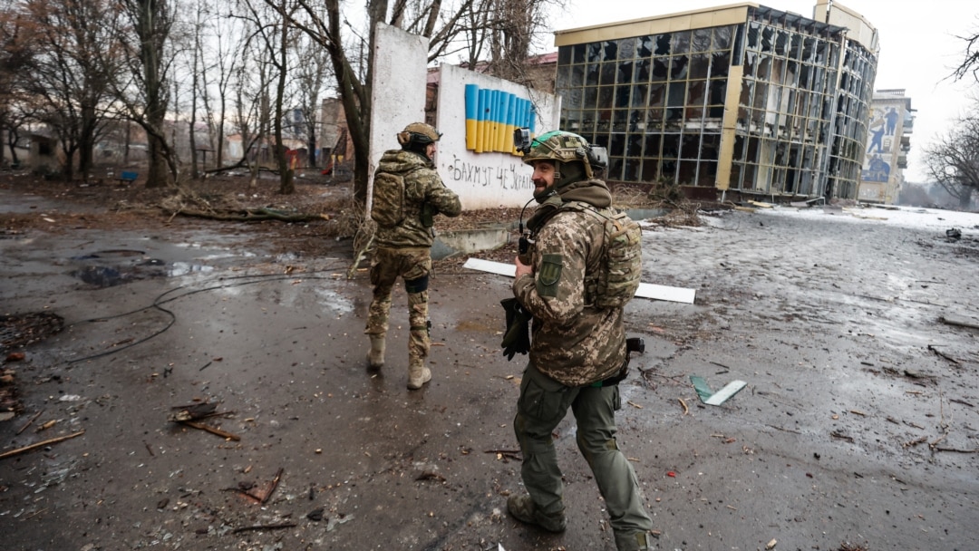 Украинские военнослужащие в Бахмуте