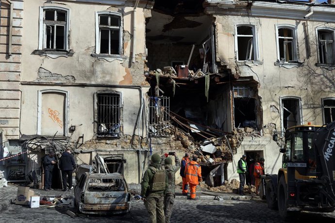 Разрушенный жилой дом в Одессе после массированного удара